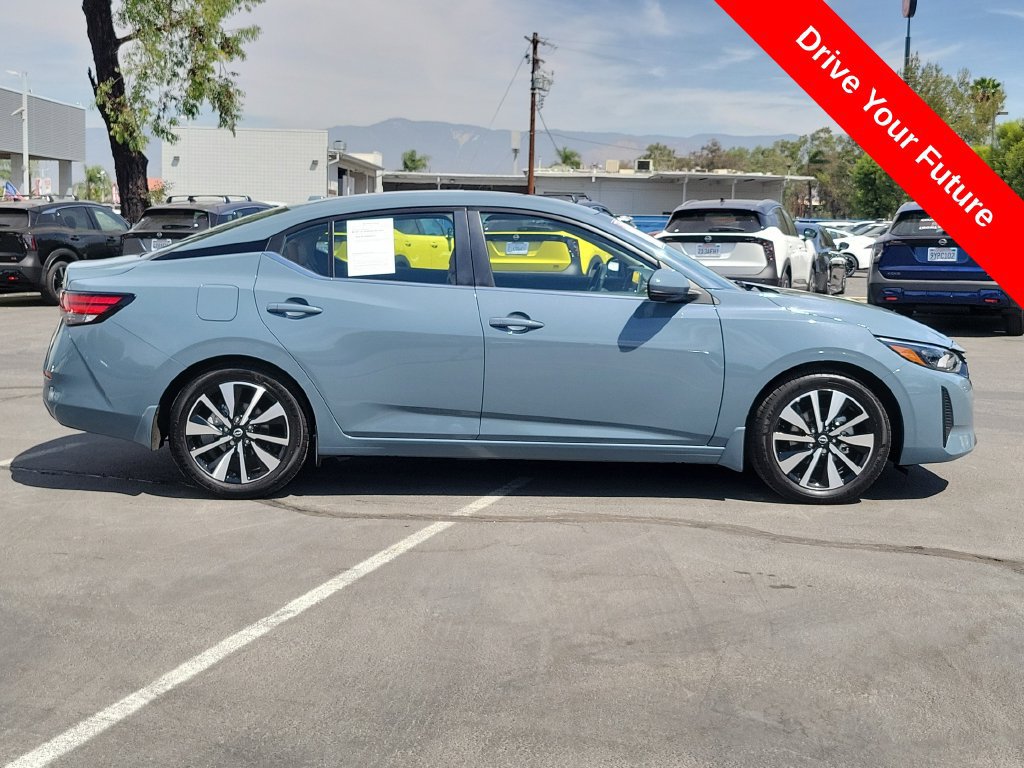 Used 2025 Nissan Sentra SV w/ SV Premium Package FWD image 35