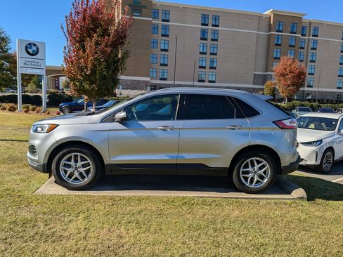 Used 2021 Ford Edge SEL w/ Convenience Package image 6