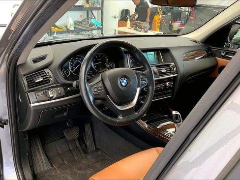 Used 2017 BMW X3 xDrive28i AWD/4WD image 3
