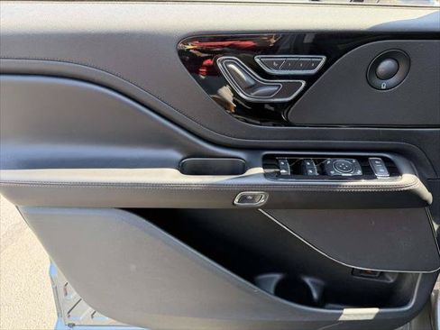 Used 2023 Lincoln Aviator Reserve w/ Equipment Group 201A AWD/4WD image 18