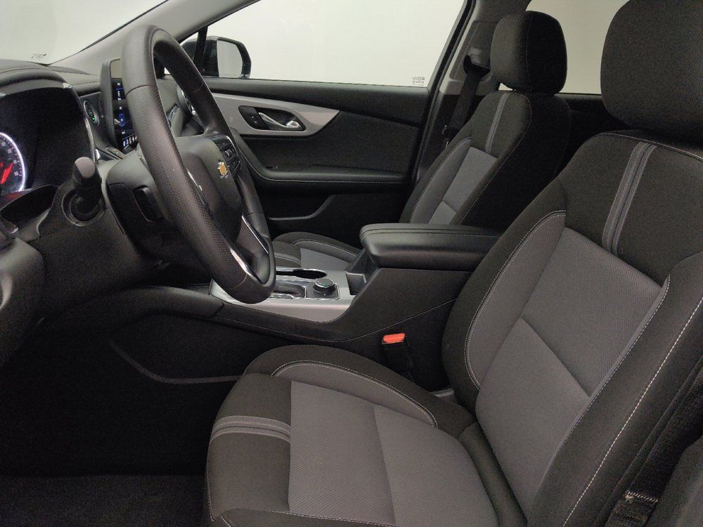 Used 2025 Chevrolet Blazer LT FWD image 17