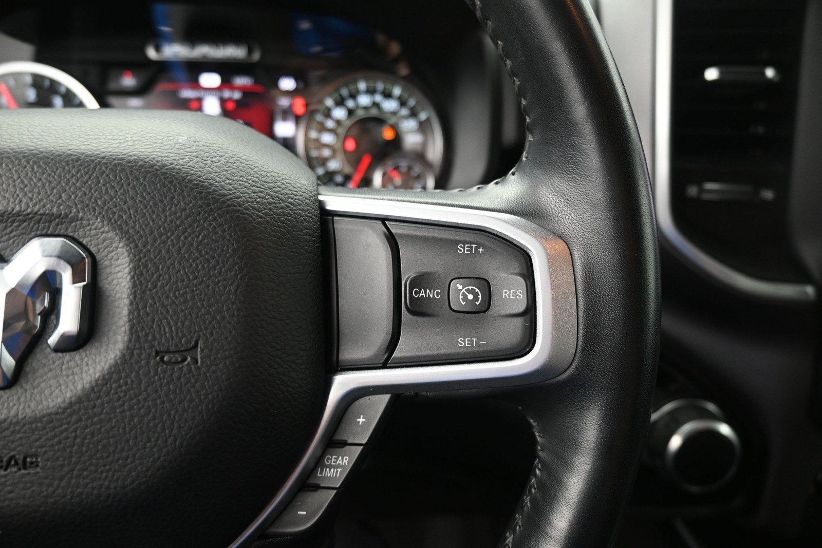 Used 2023 RAM 1500 Big Horn RWD image 31