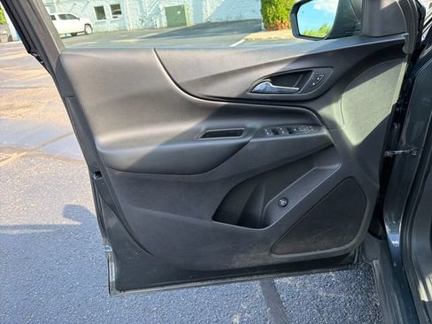 Used 2020 Chevrolet Equinox LT AWD/4WD image 17