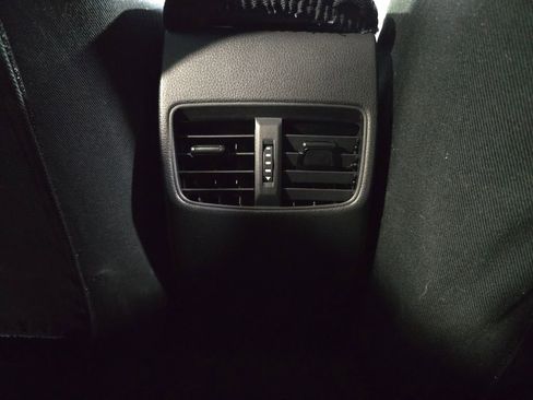 Used 2024 Toyota Corolla Cross L FWD image 28