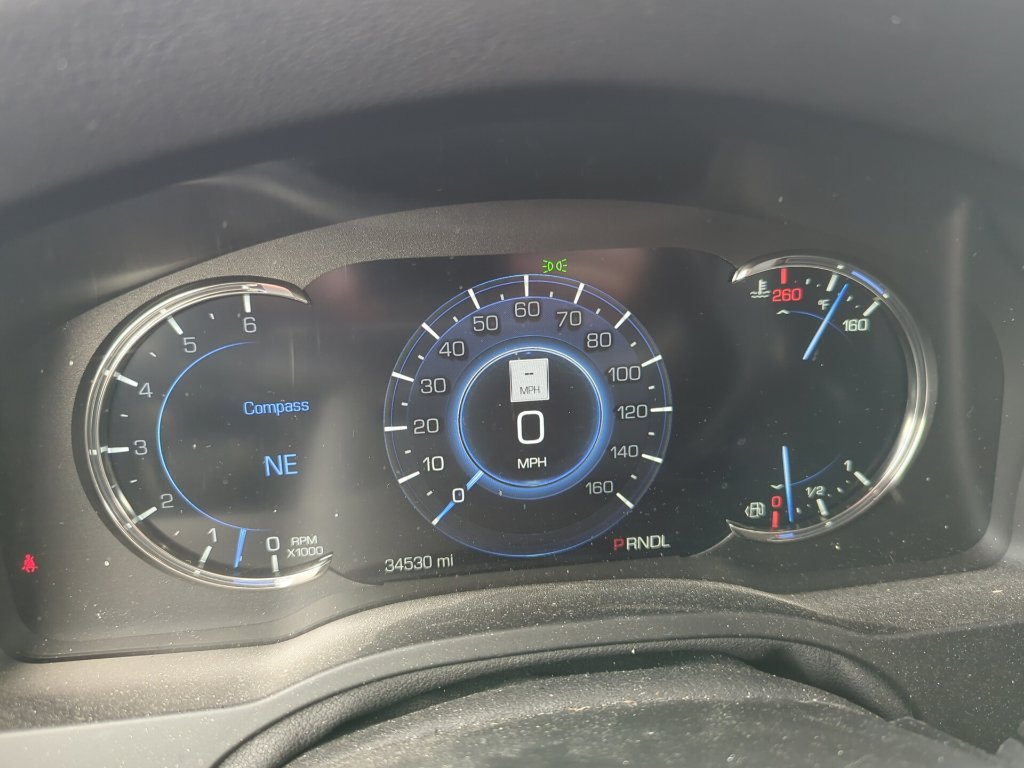 Used 2020 Cadillac Escalade Premium Luxury AWD/4WD image 12