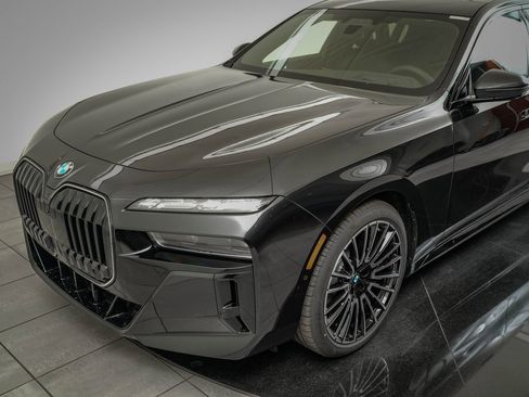 New 2026 BMW 740i xDrive w/ Executive Package image 20