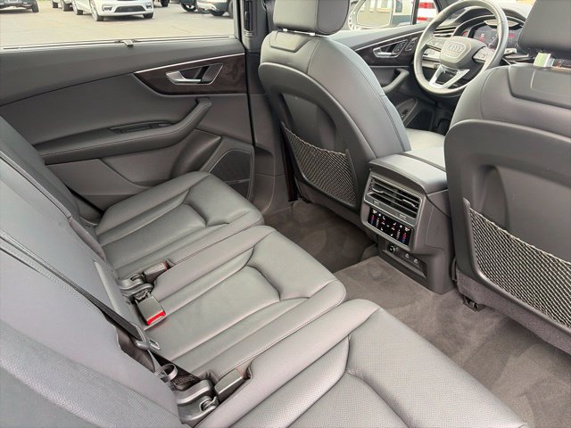 Used 2023 Audi Q7 3.0T Premium Plus w/ Premium Plus Package AWD/4WD image 6