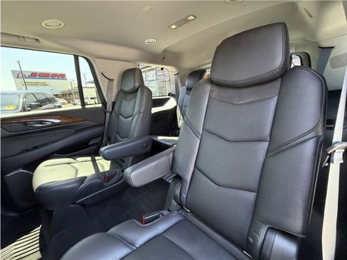 Used 2017 Cadillac Escalade Premium Luxury AWD/4WD image 22