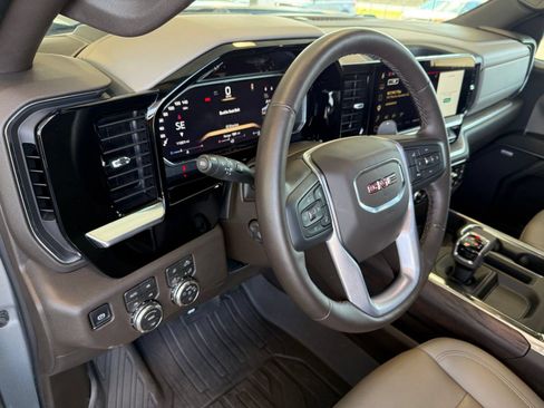 Used 2026 GMC Sierra 1500 SLT w/ SLT Premium Plus Package AWD/4WD image 4
