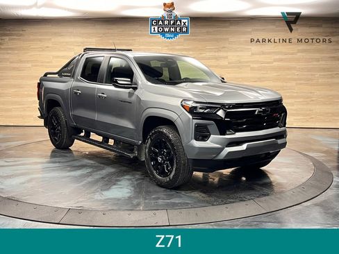 Used 2025 Chevrolet Colorado Z71 w/ Midnight Edition AWD/4WD image 1