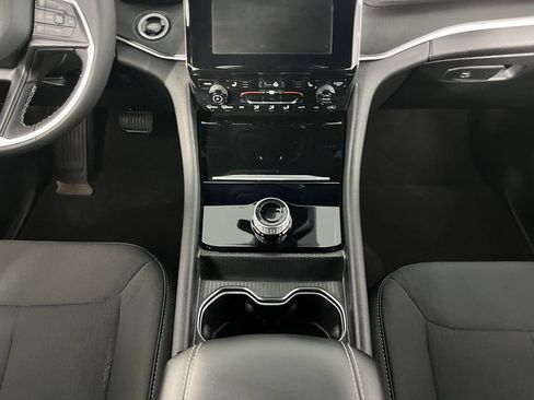 Certified 2025 Jeep Grand Cherokee L Laredo w/ Luxury Tech Group I image 16