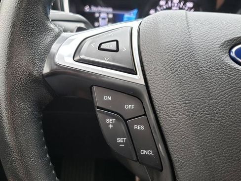 Used 2017 Ford Fusion Titanium AWD/4WD image 19
