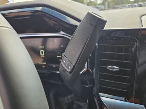 New 2026 GMC Sierra 2500 SLT w/ SLT Convenience Package image 15