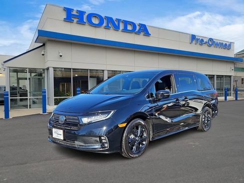 Used 2023 Honda Odyssey Sport image 1