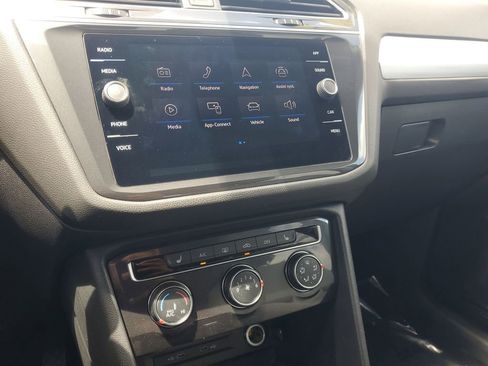 Used 2024 Volkswagen Tiguan S image 25