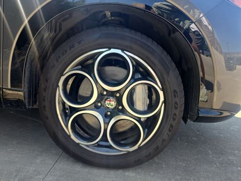 Used 2024 Alfa Romeo Tonale Ti w/ Premium Interior Package AWD/4WD image 25
