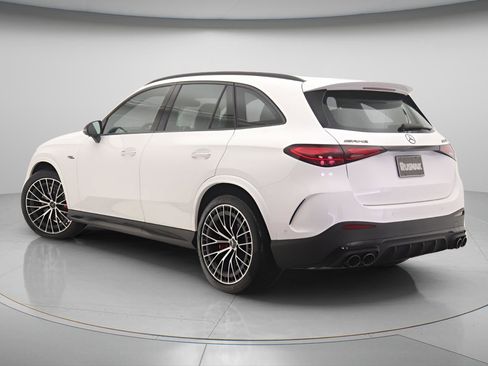 New 2026 Mercedes-Benz GLC 43 AMG 4MATIC image 2