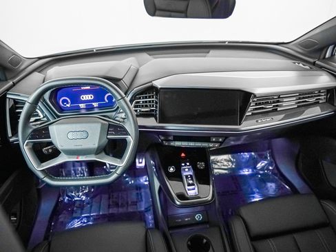 Used 2024 Audi Q4 e-tron Premium Plus image 17