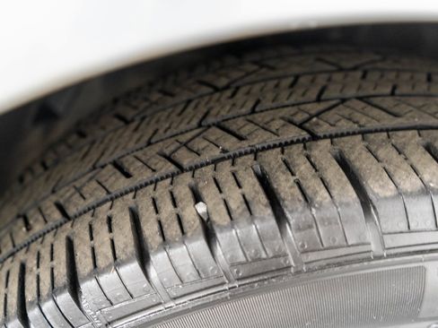 Used 2011 Mercedes-Benz GLK 350 4MATIC image 33