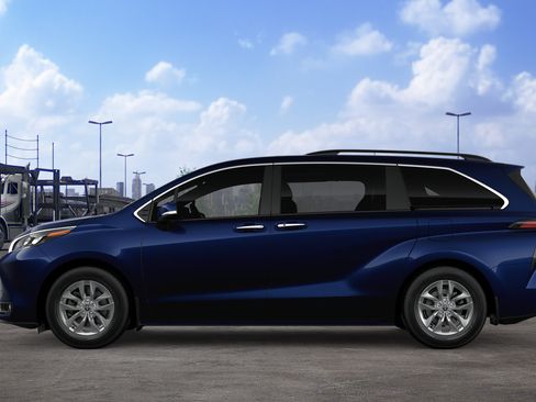 New 2026 Toyota Sienna XLE AWD/4WD image 6