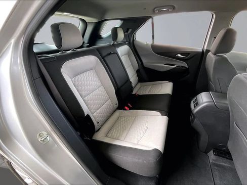 Used 2018 Chevrolet Equinox LS FWD image 22