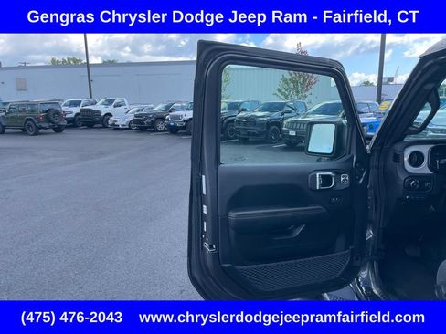 Certified 2025 Jeep Wrangler Unlimited Sahara AWD/4WD image 45