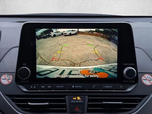 Used 2024 Nissan Altima 2.5 SR image 9