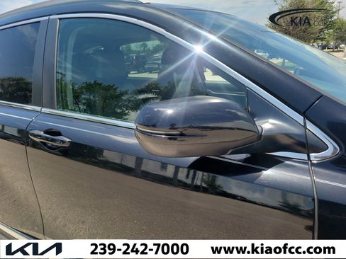 Used 2018 Honda CR-V Touring image 8