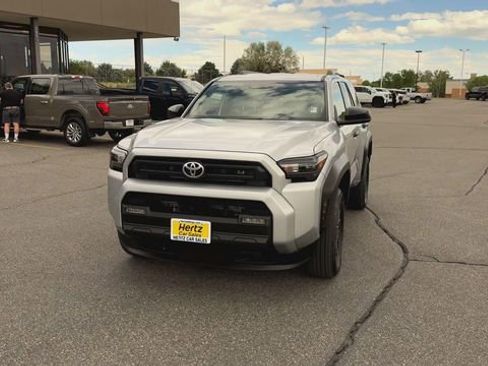 Used 2026 Toyota 4Runner SR5 AWD/4WD image 3