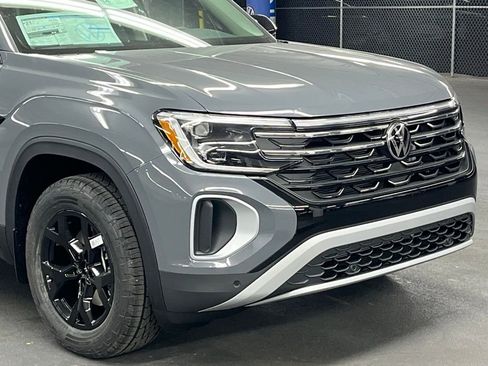 New 2026 Volkswagen Atlas Peak Edition AWD/4WD image 43