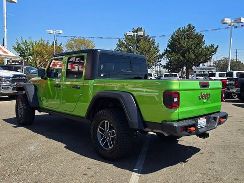 Certified 2025 Jeep Gladiator Mojave w/ Convenience Group AWD/4WD image 5
