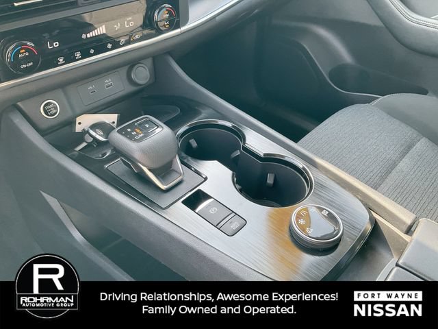 Used 2023 Nissan Rogue SV AWD/4WD image 26