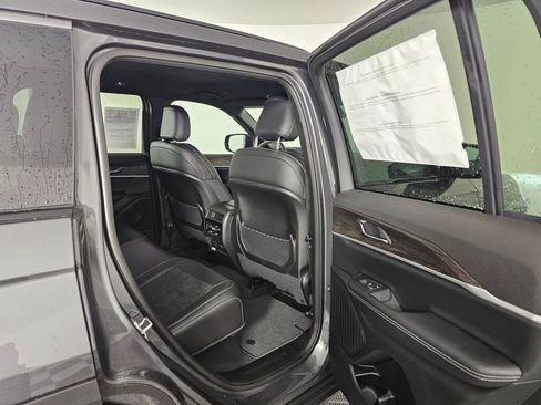 New 2026 Jeep Grand Cherokee Altitude AWD/4WD image 35