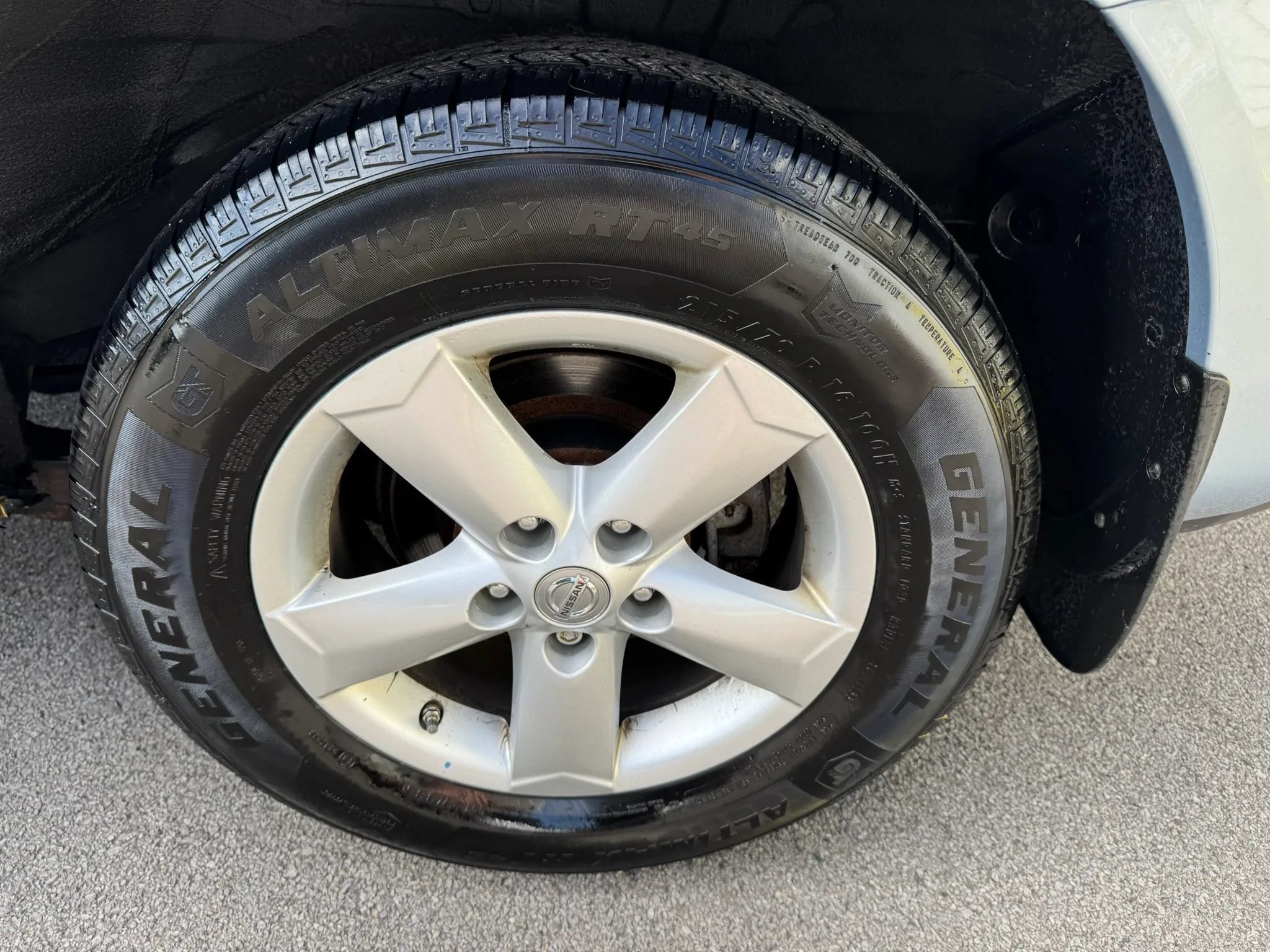 Used 2013 Nissan Rogue S w/ Special Edition Pkg AWD/4WD image 28