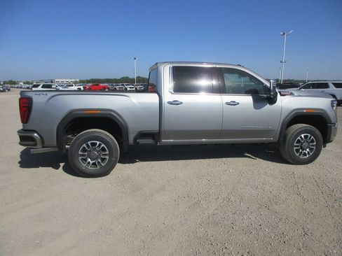 New 2026 GMC Sierra 2500 SLT w/ SLT Convenience Package AWD/4WD image 3