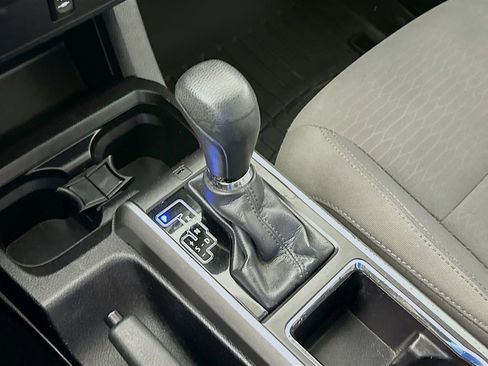 Used 2016 Toyota Tacoma SR5 image 20