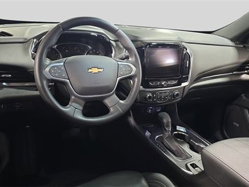 Used 2023 Chevrolet Traverse LT w/ LT Premium Package image 17
