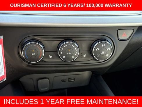 Used 2024 Chevrolet Trax RS FWD image 25