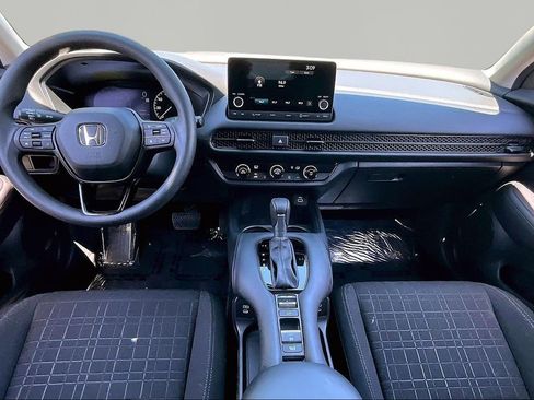 Used 2025 Honda HR-V LX image 8