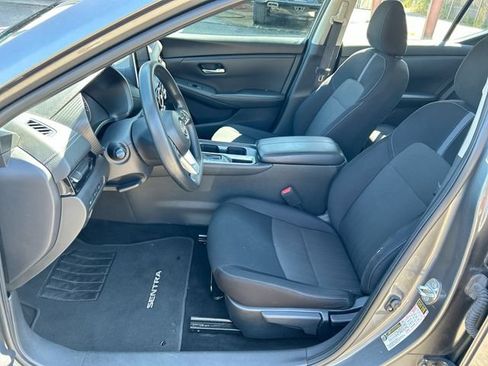 Used 2024 Nissan Sentra SV FWD image 18