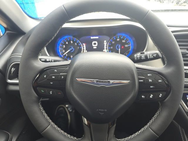 Used 2024 Chrysler Pacifica Limited w/ Uconnect Theater Family Group AWD/4WD image 23