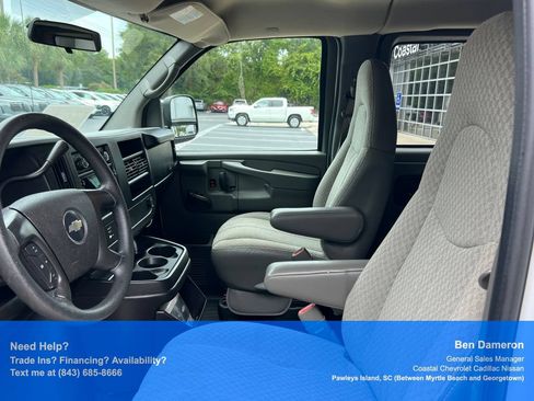 Used 2009 Chevrolet Express 2500 Passenger RWD image 6