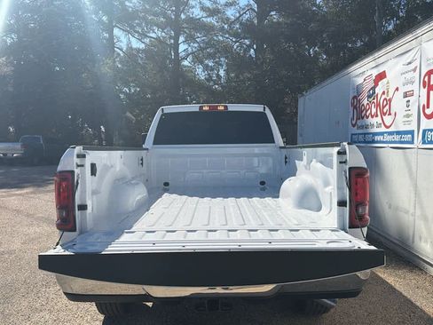 New 2026 RAM 2500 Tradesman AWD/4WD image 16