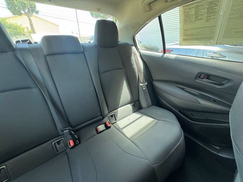 Used 2025 Toyota Corolla LE FWD image 37