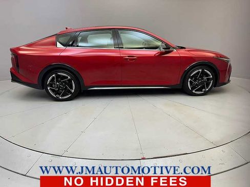 Used 2025 Kia K4 GT-Line w/ GT-Line Sunroof Package FWD image 6