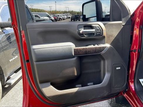 Used 2023 GMC Sierra 2500 Denali w/ Denali Ultimate Package AWD/4WD image 17