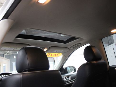 Used 2019 INFINITI QX60 Luxe w/ Essential Package image 13