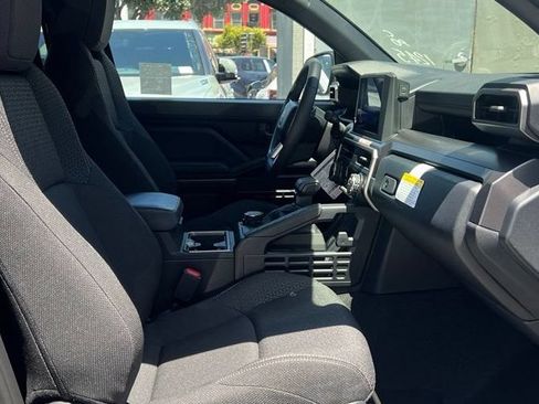 New 2026 Toyota 4Runner SR5 AWD/4WD image 15