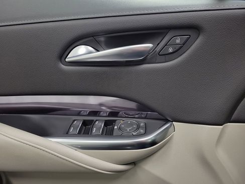 Used 2023 Cadillac XT4 Luxury w/ Cold Weather Package image 21