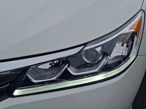 Used 2017 Honda Accord EX-L image 9
